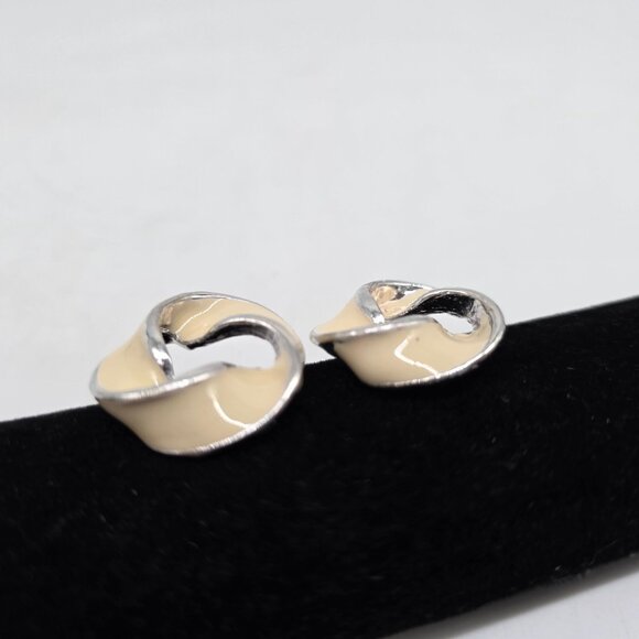 Celtic Knot Earrings Post Enamel Bold 80s Geometric Irish Jewelry Gift - Picture 4 of 6